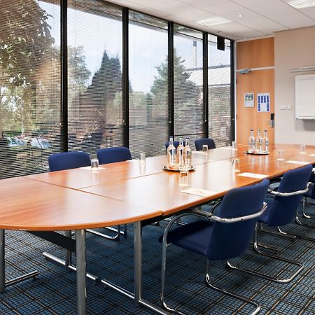Holiday Inn Runcorn M56 Junction 12 By Ihg Екстериор снимка