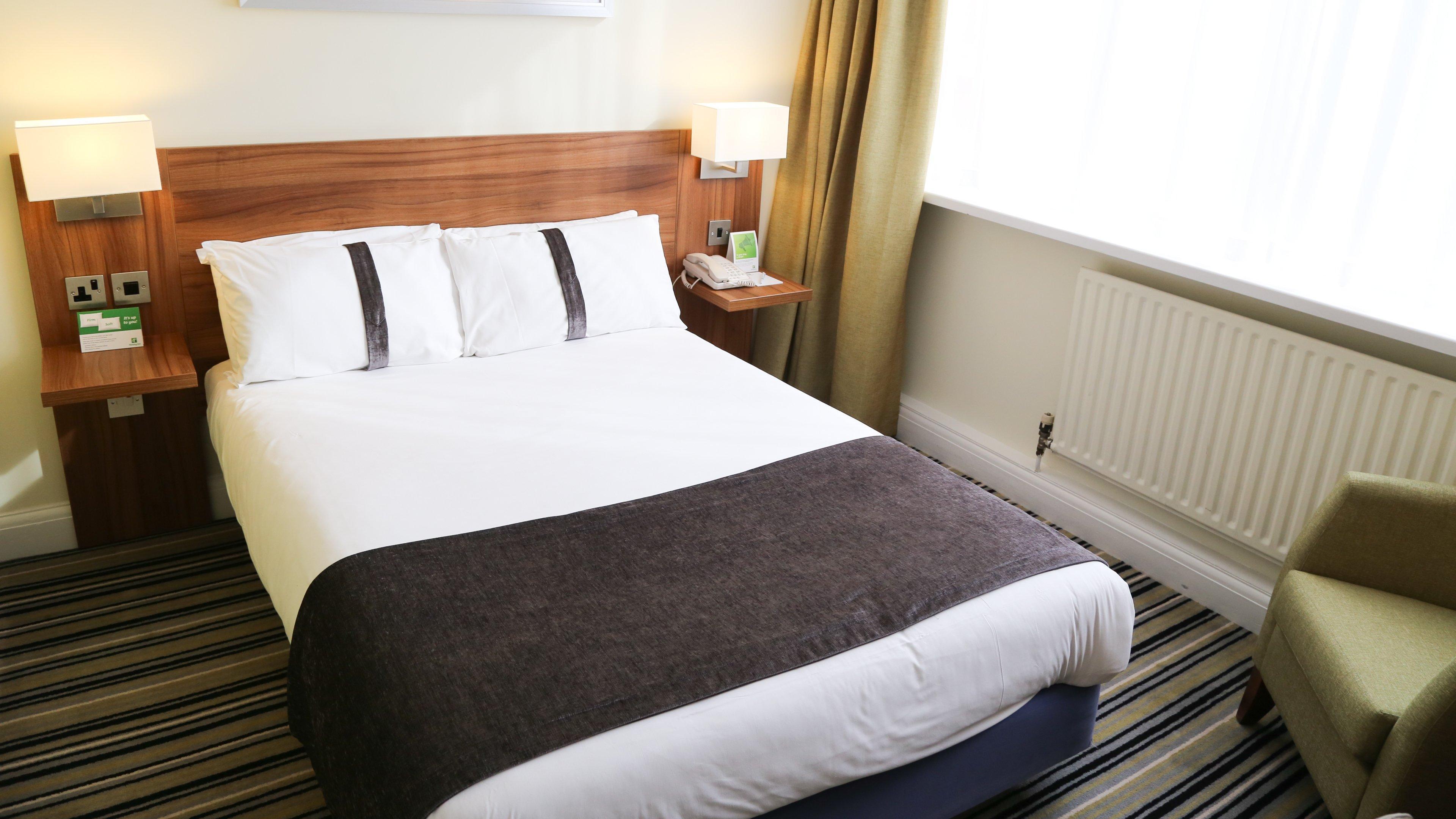 Holiday Inn Runcorn M56 Junction 12 By Ihg Екстериор снимка