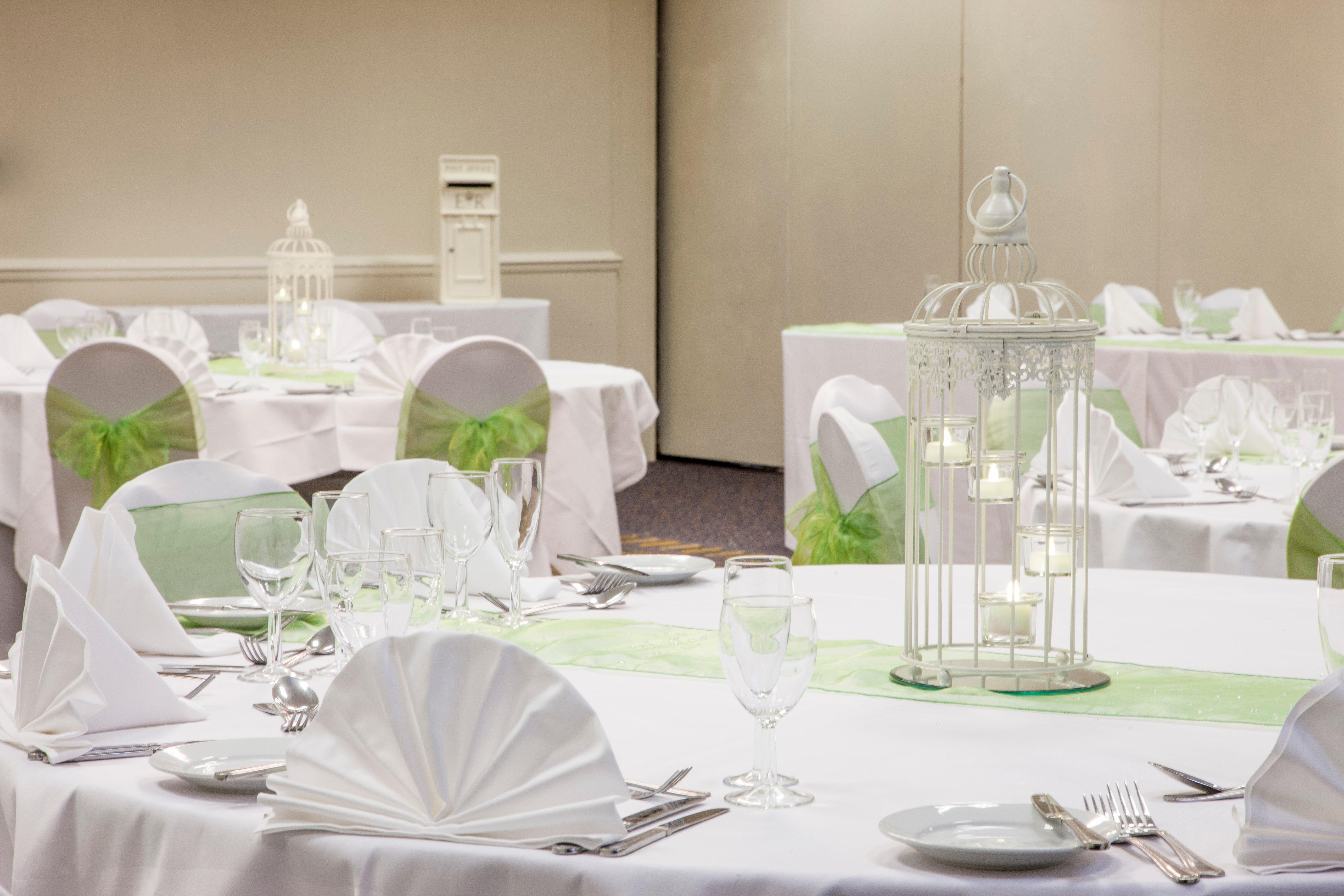 Holiday Inn Runcorn M56 Junction 12 By Ihg Екстериор снимка