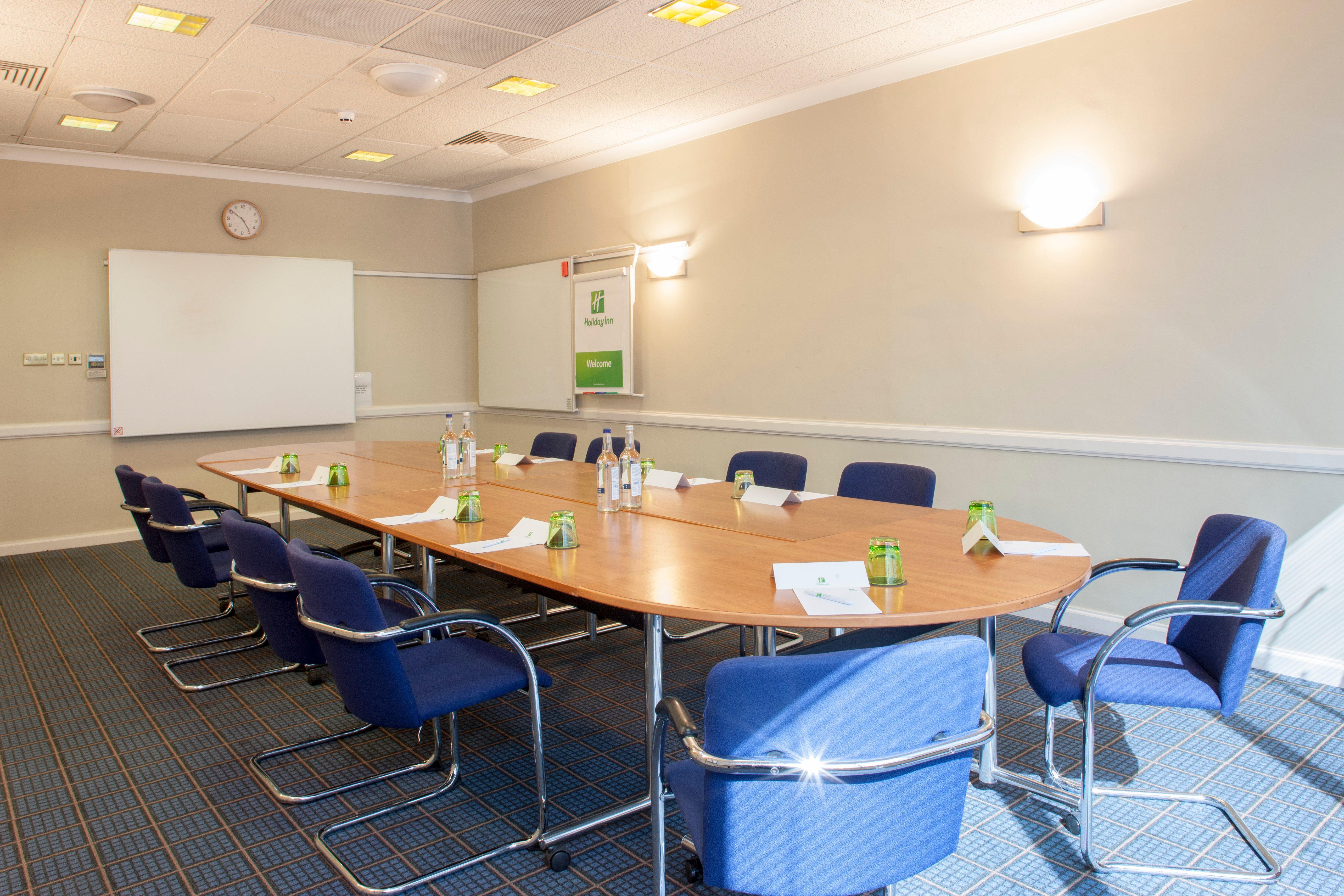 Holiday Inn Runcorn M56 Junction 12 By Ihg Екстериор снимка