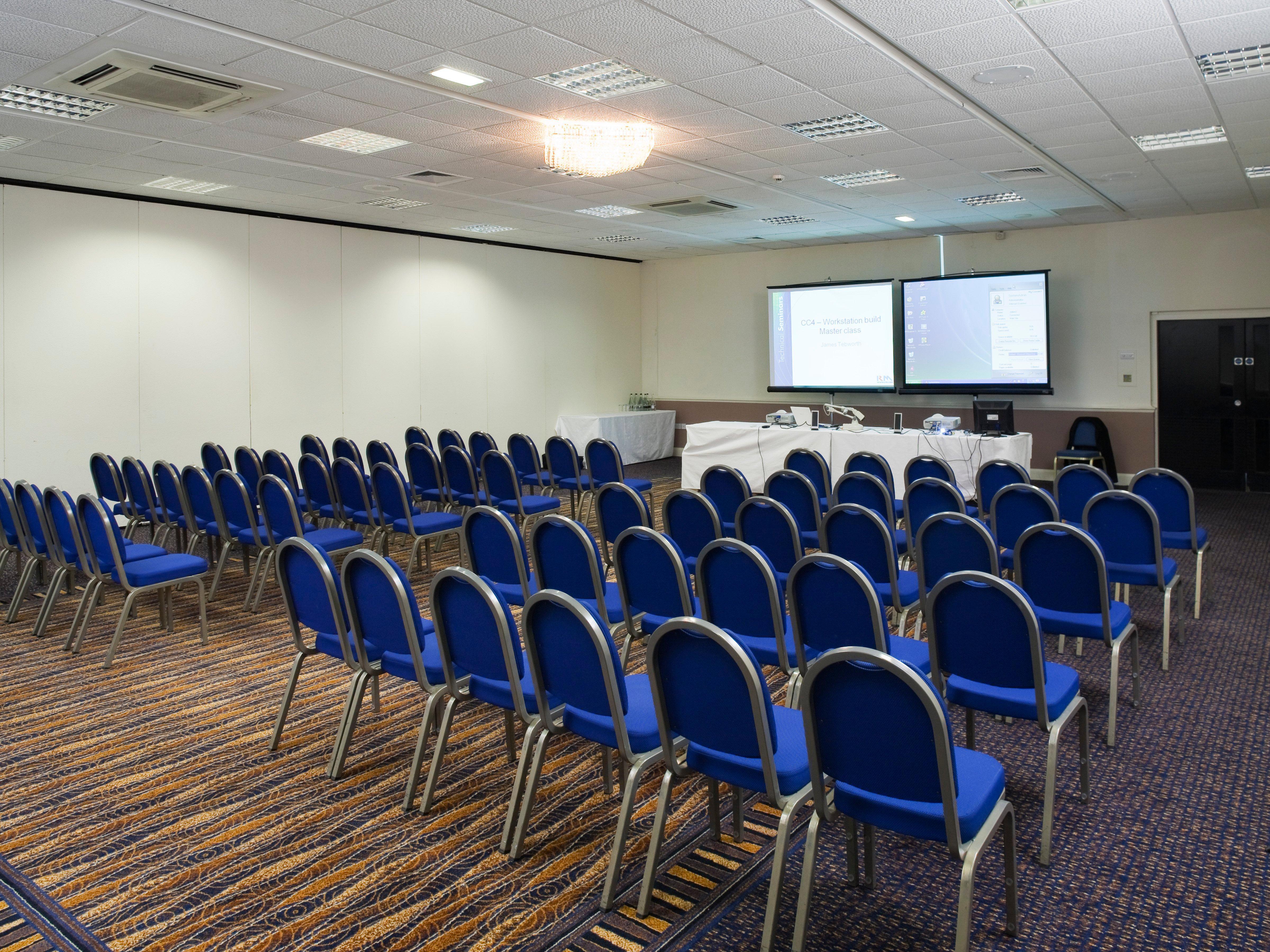 Holiday Inn Runcorn M56 Junction 12 By Ihg Екстериор снимка