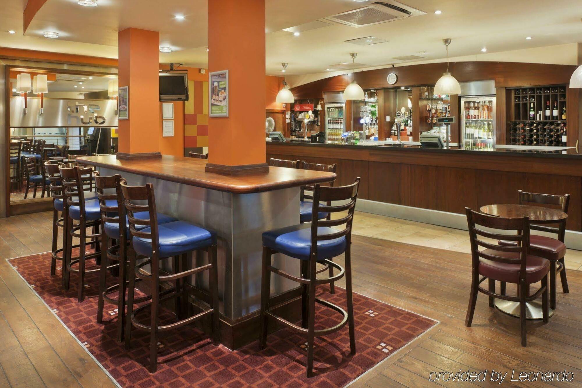 Holiday Inn Runcorn M56 Junction 12 By Ihg Екстериор снимка