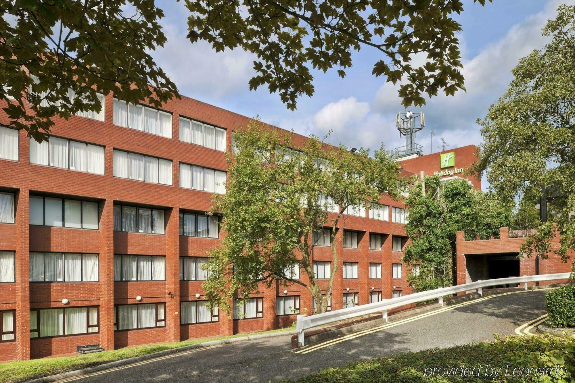 Holiday Inn Runcorn M56 Junction 12 By Ihg Екстериор снимка